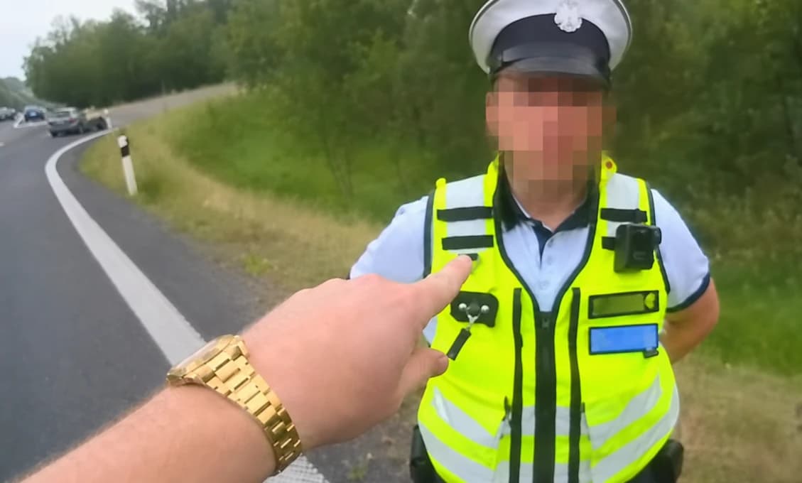 Arogancia na cestách: Aj s takýmito ľuďmi pracujú policajti na cestách (VIDEO)