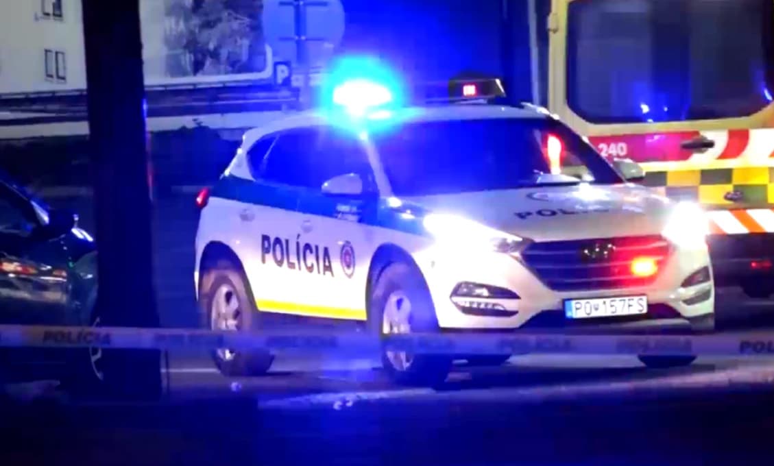 HROMADNÁ BITKA V NÁLEPKOVE! Päť zranených, traja skončili v cele