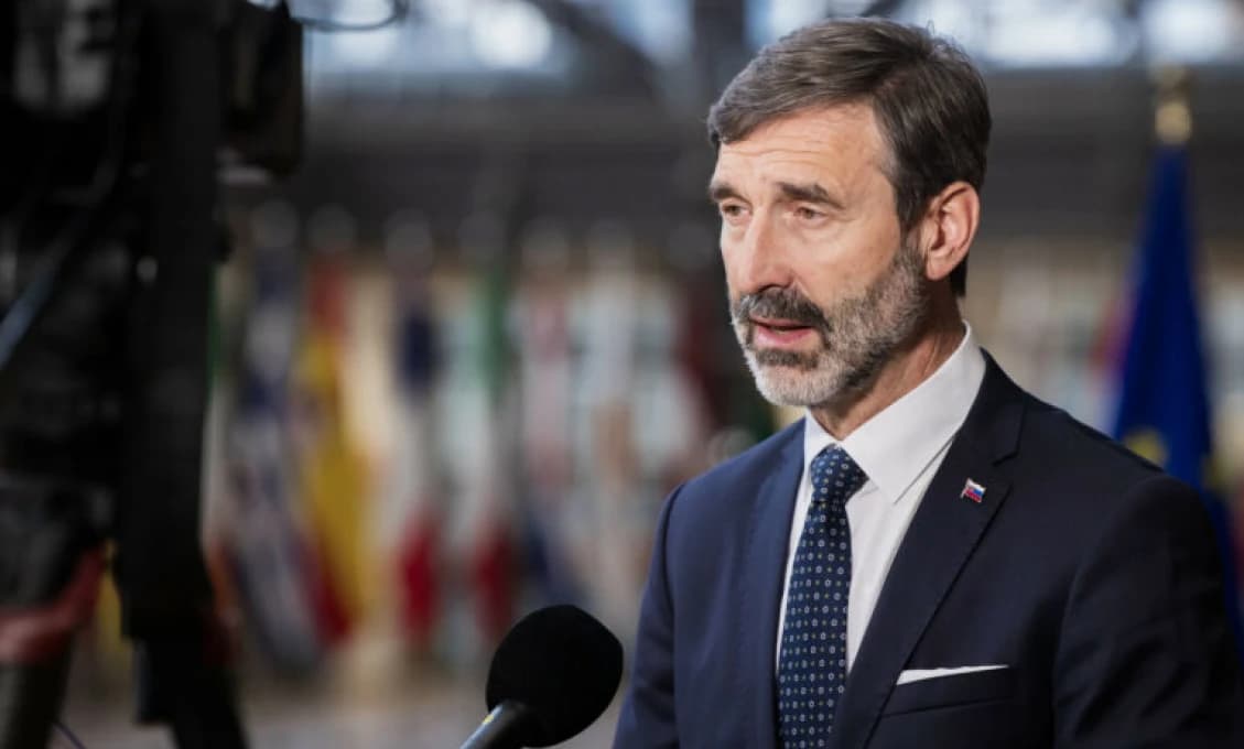 Blanár dal pokyn! Ropa tečie, Slovensko mení postoj k sankciám