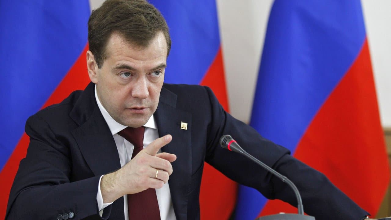 LITVA ZMIZNE Z MAPY SVETA! Medvedev vysvetlil pobaltským štátom, čo sa stane jedným krokom