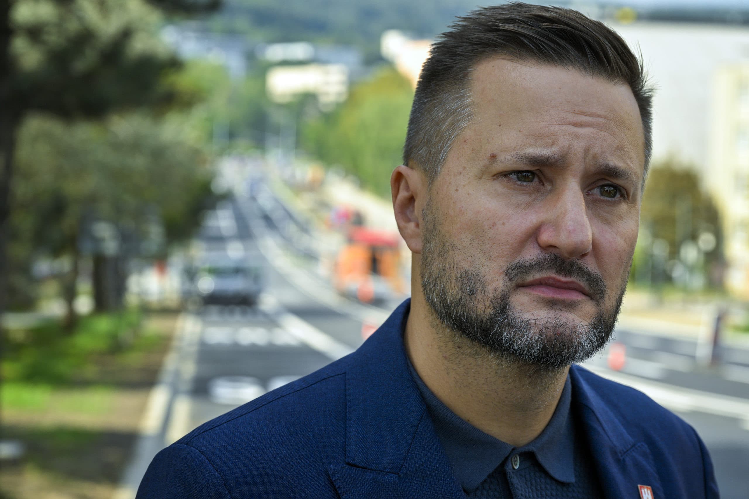 "MILOVNÍK" BRATISLAVY VALLO STRÚHA POKLONY PRIAMO BANDEROVI! - varuje Alexander Riabov (VIDEO)