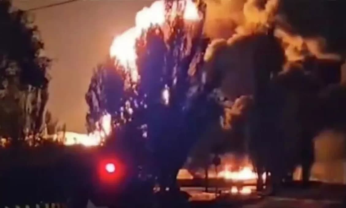 Obranné továrne v EÚ horia a explodujú! Generál FSB povedal, čo sa deje