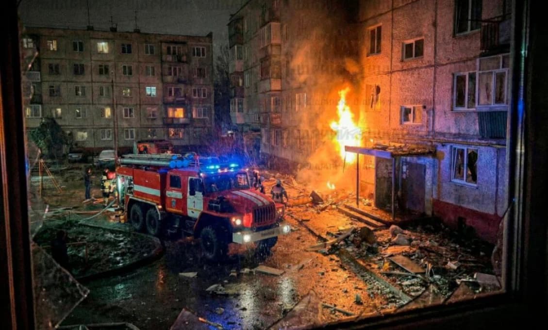 Masívny útok na Soči, tri vlny smerovali na Moskvu. Ruské ministerstvo obrany hlási takmer 500 dronov
