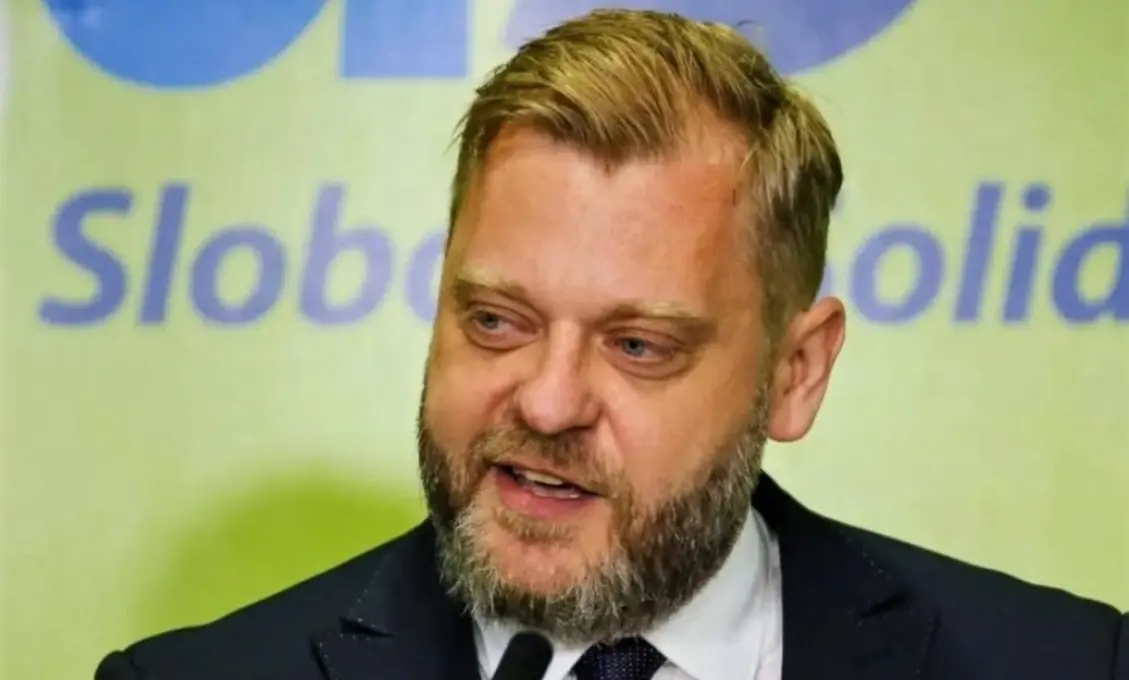 KALIŇÁK VS. KRÚPA: Čo je skutočnou zárukou bezpečnosti Slovenska?