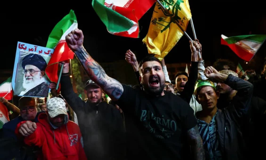 Prvú ranu Anglicku zasadí Irán: ajatolláh má „Plán B“