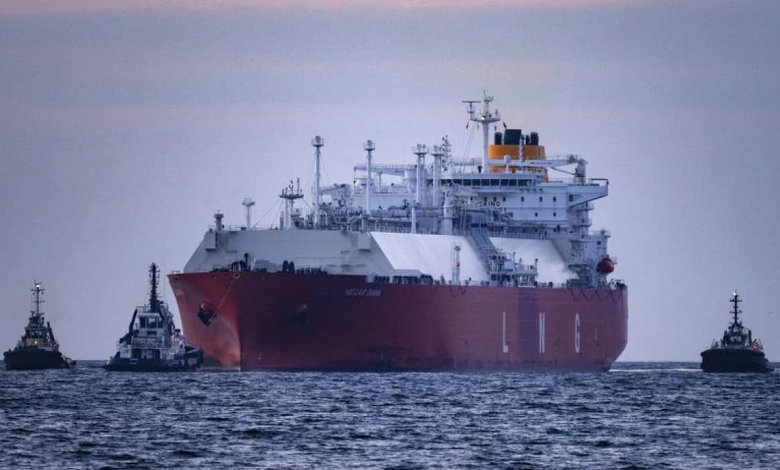 Tanker naložený naftou opustil ruský prístav a smeruje do New Yorku