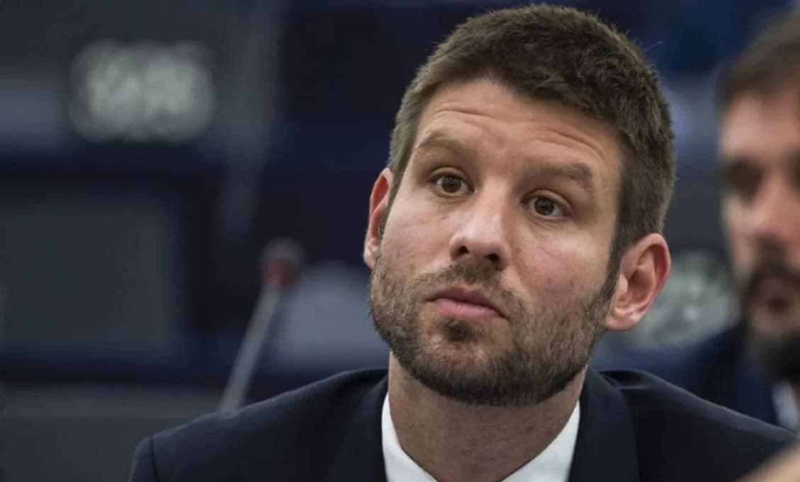 ŠIMEČKA DOSTAL OD ZÁVODSKÉHO VEĽMI NEPRÍJEMNÉ OTÁZKY! Kde sa zrazu stratilo to jeho nacvičené sebavedomé vystupovanie? (VIDEO)