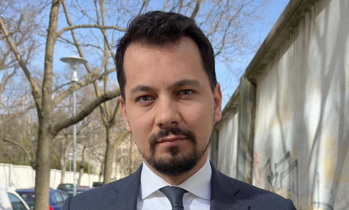 Demokrati chystali "cirkus" v parlamente. O pláne informoval Šeliga, nakoniec je všetko inak a menia aj tému tlačovky