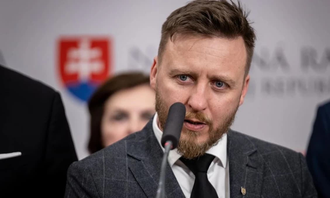 Kotlár reaguje na kauzu okolo Pekovej. Szalayovi poslal jasný odkaz
