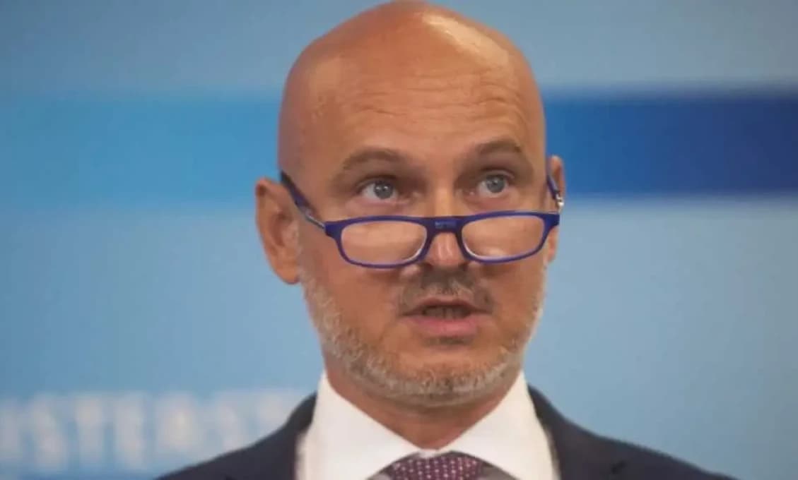 Gröhling strašil ruským zásahom do volieb. Polícia na jeho príbeh nepristúpila