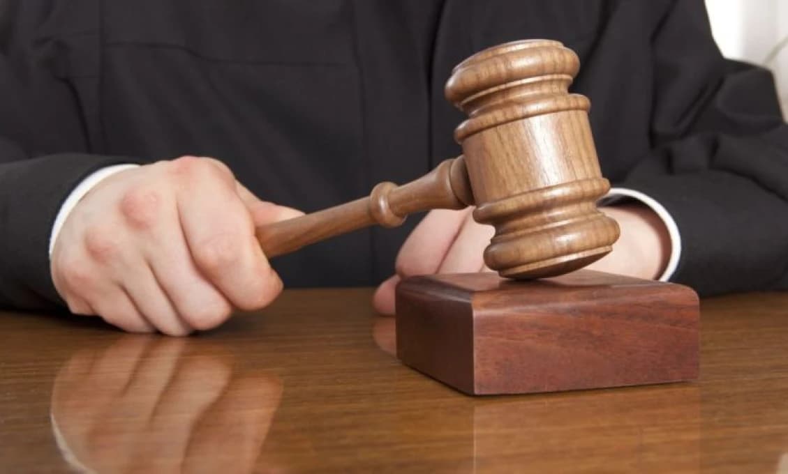 Proces v kauze vraždy Ernesta Valka sa môže skomplikovať zmenou zákonného sudcu