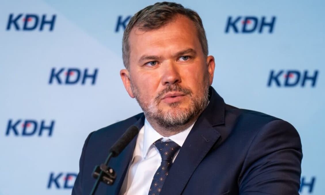 S Karasovou podporou získal vládny Občiansky zákonník až 90 hlasov (video)