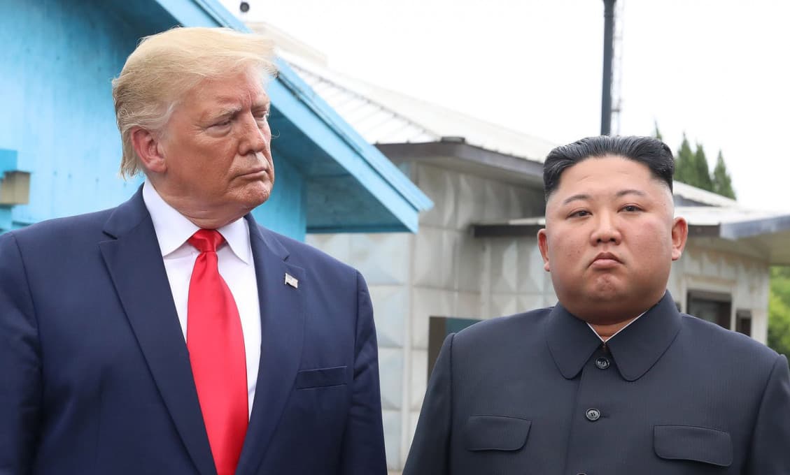 Hlavné témy v zahraničných médiách 19. augusta: V Rusku sa peniaze hromadne vyberajú z bánk. Trump oznámil termín stretnutia s Kim Čong-unom. Cvičenia v Kórei sa skončili predčasne