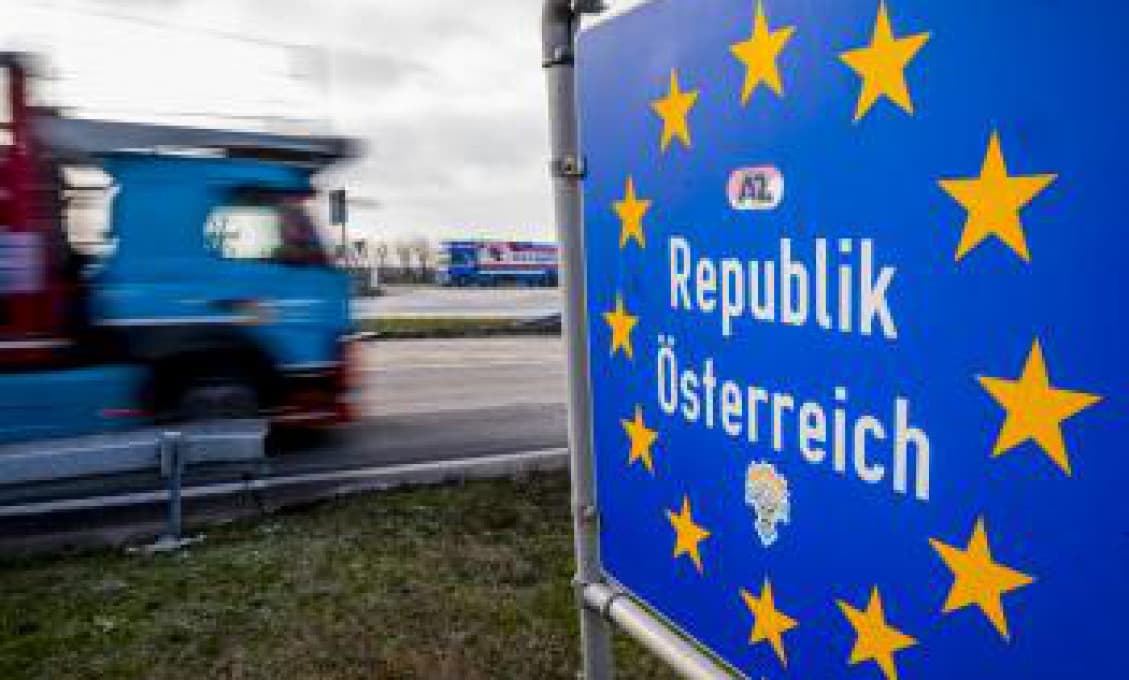 Rakúsko vyhostilo štyroch ruských diplomatov
