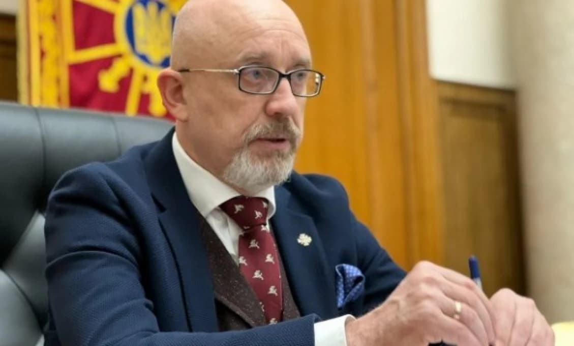Bývalý ukrajinský minister Reznikov vyzval na mobilizáciu žien: „Nech slúžia“