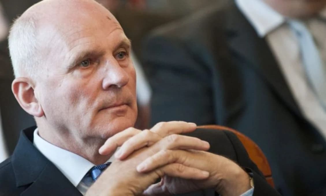 V KDH TO VRIE! Mikloško zaútočil, Karas mu poslal jasný odkaz