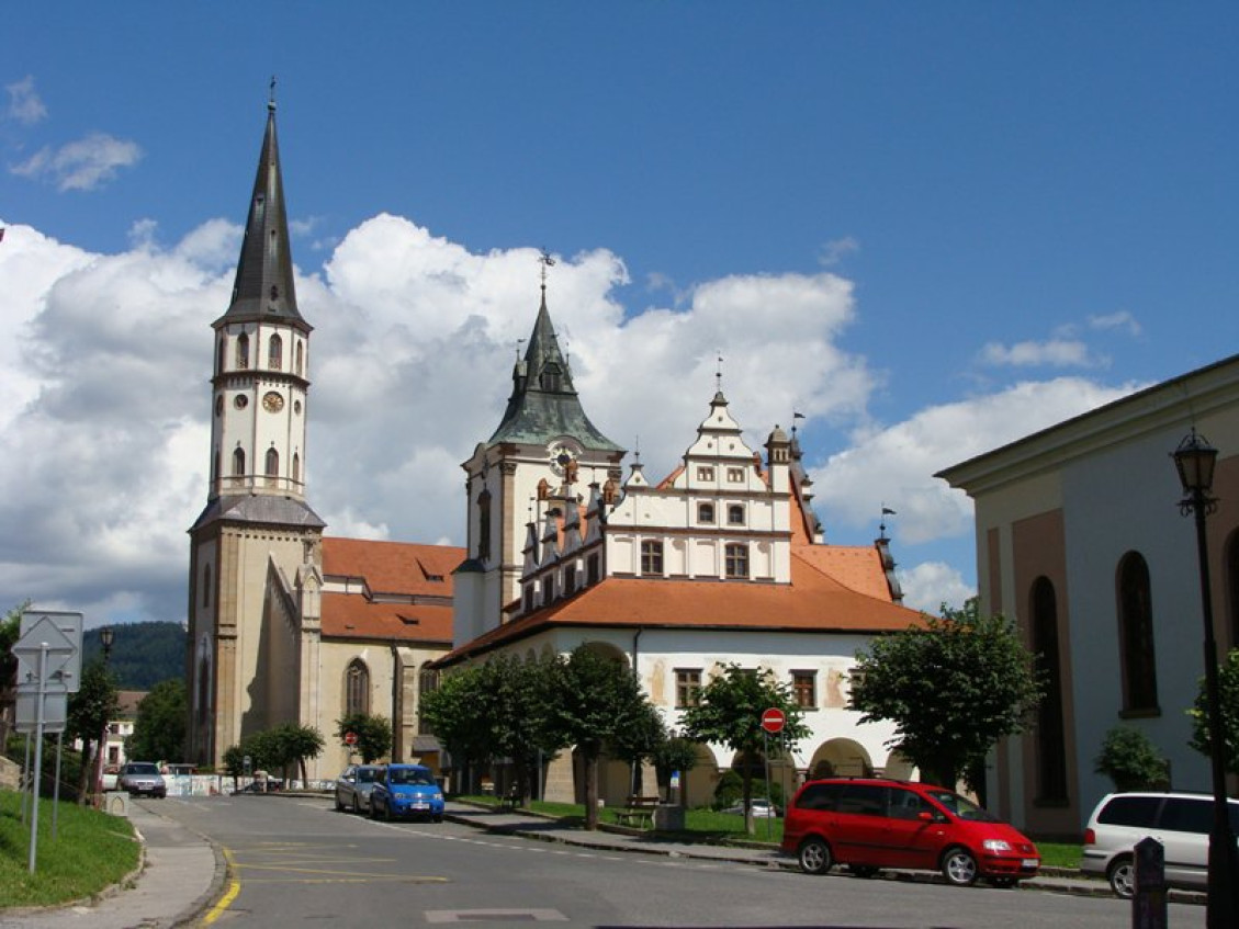 Námestie v Levoči s chrámom sv. Jakuba